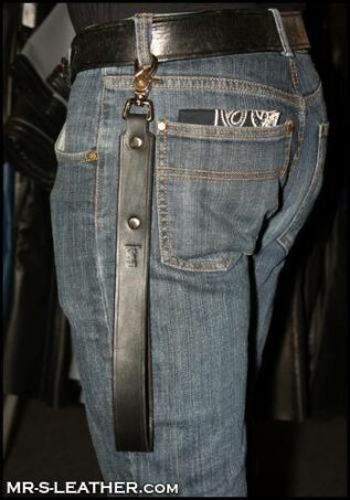 Mr. S Leather Short Leash