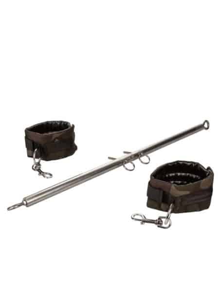 Colt Camo Spread 'Em Spreader Bar and Restraints