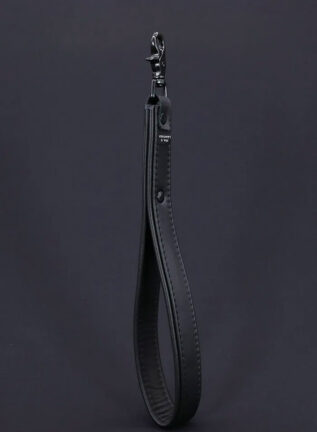 Mr. S Leather Hardline Short Leash Black