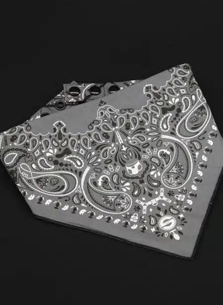 Mr. S Neck Hanky with Zipper Pocket Grey