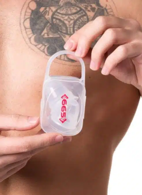 665 Large Super Silicone Nipple Suckers w/ Case