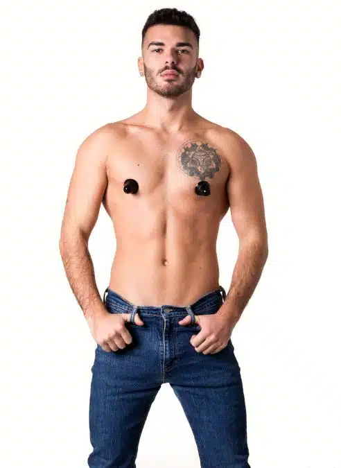 665 Large Super Silicone Nipple Suckers w/ Case