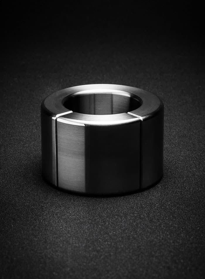 Magnetic Ball Stretcher 18oz